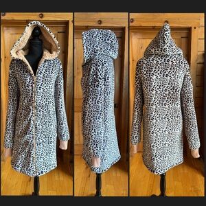 Sherpy Thick and Super Soft Leopard Print Hooded Coat (~3X/4X)